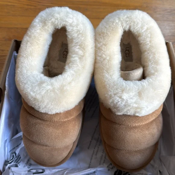 UGG Tazzlita Platform Slippers - Picture 5 of 10